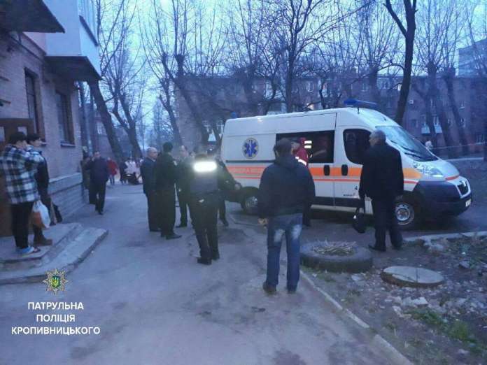 Психічно неврівноважений чоловік намагався підірвати багатоповерхівку Психічно неврівноважений чоловік намагався підірвати багатоповерхівку
