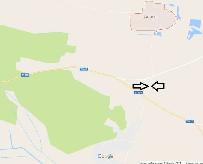 Мандри тривають: на Львівщині прямо біля дороги скинули сміття Мандри тривають: на Львівщині прямо біля дороги скинули сміття