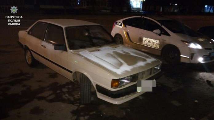 У Львові один і той самий автомобіль викрадали двічі: під підозрою – 14-річний підліток У Львові один і той самий автомобіль викрадали двічі: під підозрою – 14-річний підліток