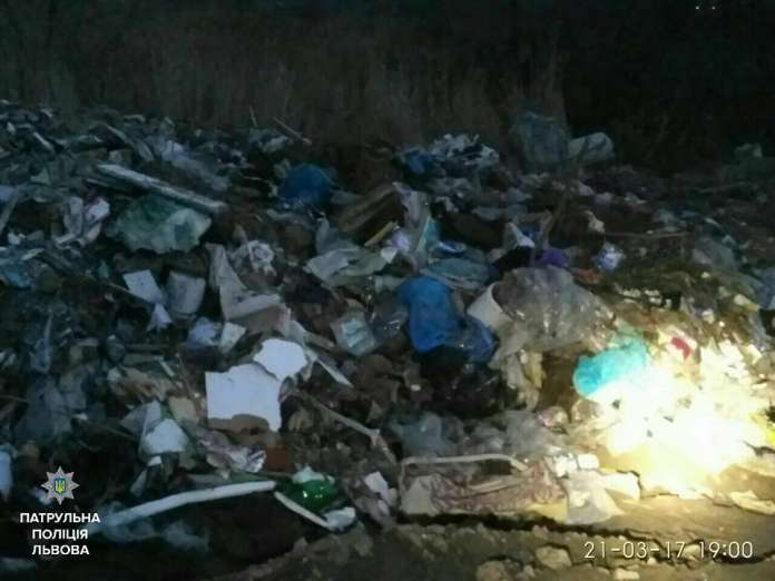 У яких районах ще не вивезли сміття У яких районах ще не вивезли сміття