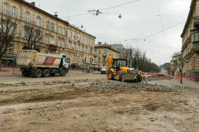 Трагікомічне фото: як ремонтують Личаківську Трагікомічне фото: як ремонтують Личаківську