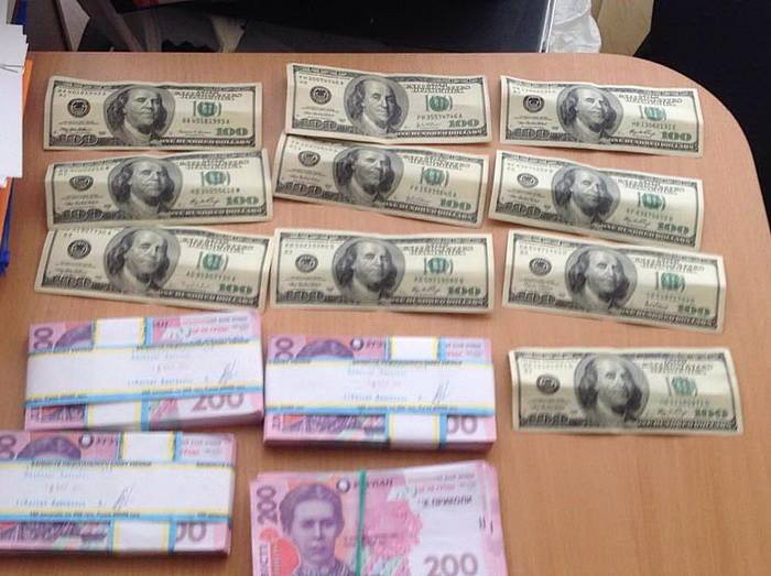 Лікар за операцію вимагав 100 тисяч гривень - 1