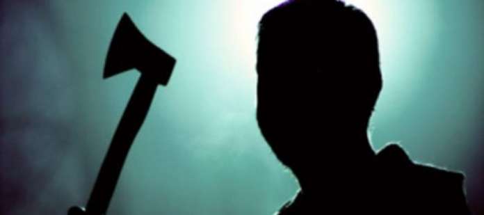 На Львівщині п’яний хуліган погрожував сокирою вбити голову сільради На Львівщині п’яний хуліган погрожував сокирою вбити голову сільради