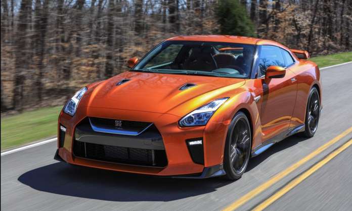 Оновлений Nissan GT-R Track Edition 2017 року готується заревіти у Нью-Йорку Оновлений Nissan GT-R Track Edition 2017 року готується заревіти у Нью-Йорку