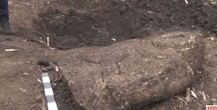 На Кіровоградщині знайшли третю в світі легендарну скіфську бабу (відео) На Кіровоградщині знайшли третю в світі легендарну скіфську бабу (відео)