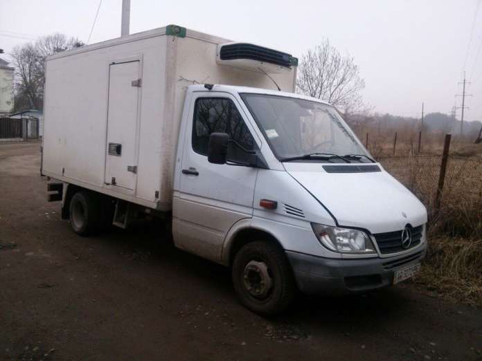 У Брюховичах викрали вантажівку з молочною продукцією (фото) У Брюховичах викрали вантажівку з молочною продукцією (фото)
