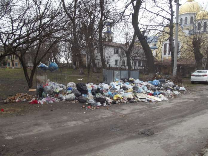 У полоні целофану: ситуація із вивозом сміття у Жовкві – критична У полоні целофану: ситуація із вивозом сміття у Жовкві – критична