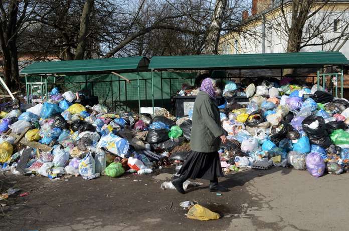 Головний санітарний лікар розповів, що чекає на Львів, якщо не вивезуть сміття Головний санітарний лікар розповів, що чекає на Львів, якщо не вивезуть сміття