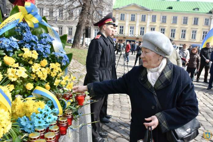 У Львові вшанували пам’ять В’ячеслава Чорновола (фото) У Львові вшанували пам’ять В’ячеслава Чорновола (фото)