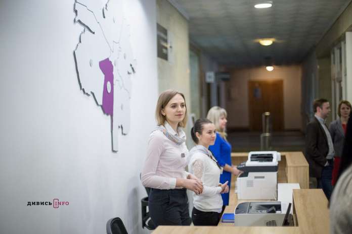 У Львові запрацював новий Центр надання адміністративних послуг (відео,фото) У Львові запрацював новий Центр надання адміністративних послуг (відео,фото)