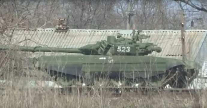 Reuters показало десятки російських танків біля кордону України - 2
