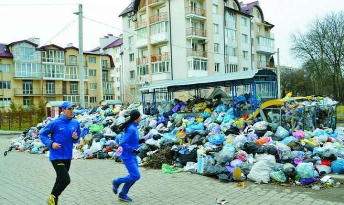 У Львові досі майже 400 майданчиків переповнені сміттям У Львові досі майже 400 майданчиків переповнені сміттям