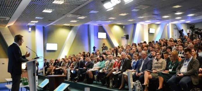 Форум без місцевого самоврядування: Садовий знову проігнорував Ганущина Форум без місцевого самоврядування: Садовий знову проігнорував Ганущина