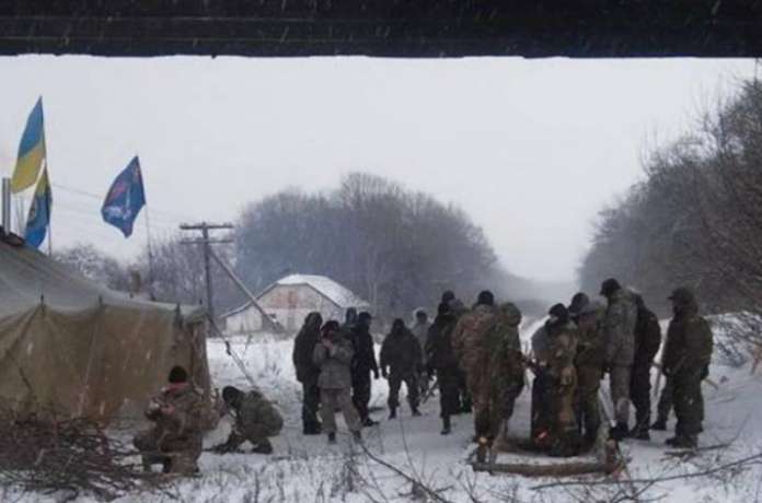 Учасники блокади ОРДЛО вимагають націоналізації російських компаній в Україні Учасники блокади ОРДЛО вимагають націоналізації російських компаній в Україні