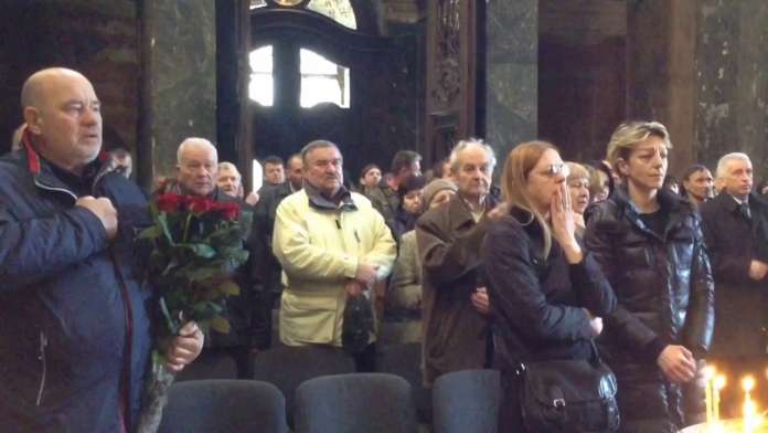 У Львові попрощалися із загиблим на Донбасі Володимиром Павлівим (відео) У Львові попрощалися із загиблим на Донбасі Володимиром Павлівим (відео)