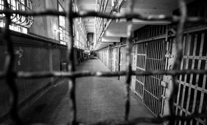 Чоловіка, який 19 років переховується від слідства, заочно засудили до 12 років в’язниці за вбивство Чоловіка, який 19 років переховується від слідства, заочно засудили до 12 років в’язниці за вбивство