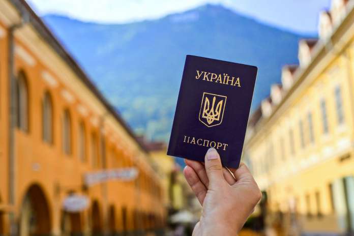 Прикордонник розповів, які зміни очікують українців під час перетину кордону після введення безвізу Прикордонник розповів, які зміни очікують українців під час перетину кордону після введення безвізу