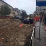 ДТП у Львові: водій не помітив бетонних блоків (фото) - 2