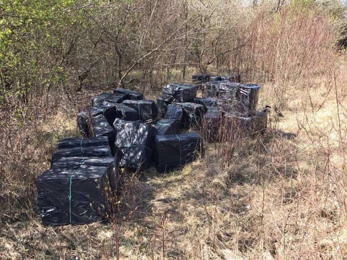 Прикордонники Львівського загону виявили рекордну партію контрабандних цигарок Прикордонники Львівського загону виявили рекордну партію контрабандних цигарок