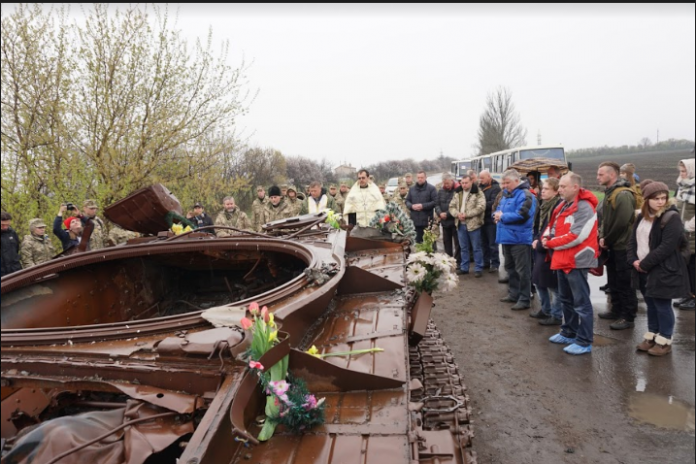 За чотири дні – вздовж лінії фронту (фото) За чотири дні – вздовж лінії фронту (фото)