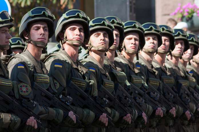Майже всі бійці віком до 20-ти років вирішили залишитись в АТО Майже всі бійці віком до 20-ти років вирішили залишитись в АТО