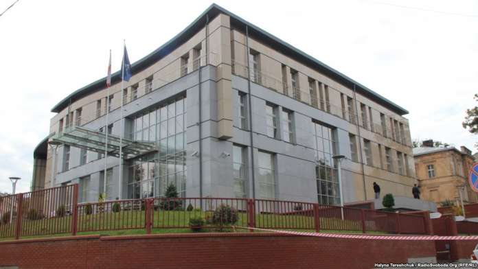 Консульства Польщі відновили роботу в Україні Консульства Польщі відновили роботу в Україні