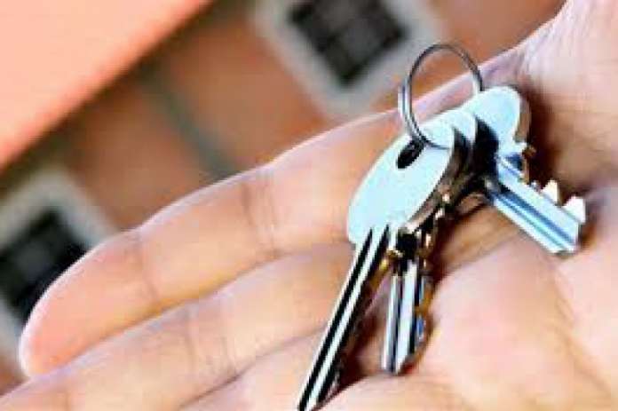 У Львові шахраї заволоділи двома квартирами пенсіонера У Львові шахраї заволоділи двома квартирами пенсіонера