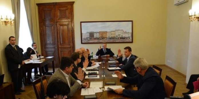 Вдова загиблого воїна АТО отримає квартиру у Львові Вдова загиблого воїна АТО отримає квартиру у Львові
