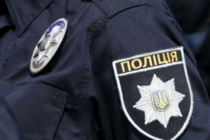Пішла викинути сміття і загубилася: патрульні доставили додому заблукалих жінку і чоловіка Пішла викинути сміття і загубилася: патрульні доставили додому заблукалих жінку і чоловіка