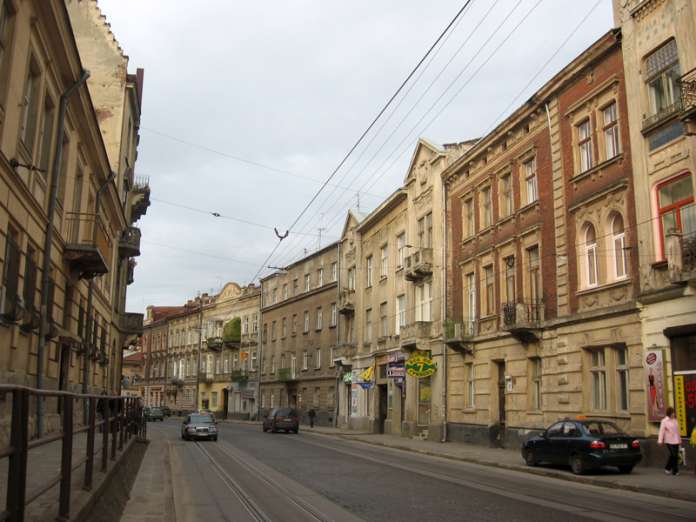 У Львові змінять дорожній рух на вулиці Івана Франка У Львові змінять дорожній рух на вулиці Івана Франка