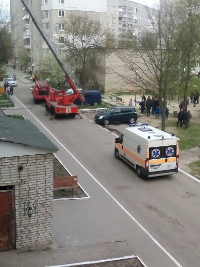 Рятувальники гасили пожежу у квартирі, в якій перебували діти - 2
