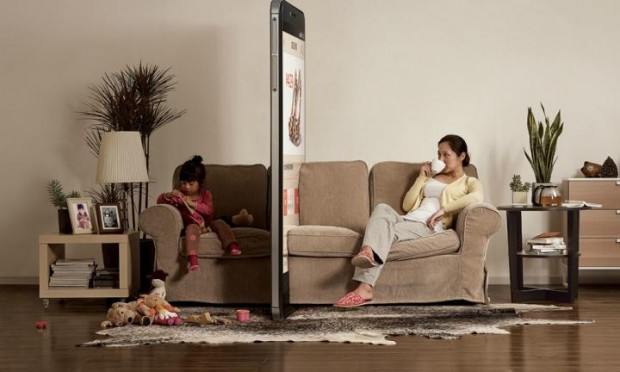 Смартфони у батьків шкодять сім'ї - дослідження