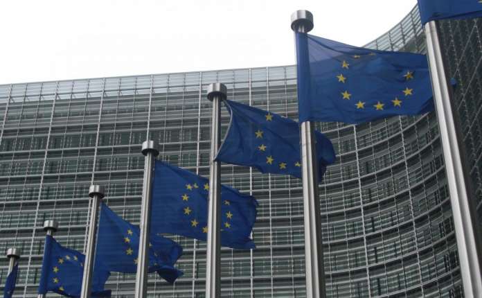 ЄС порушив свій регламент заради безвізу Україні ЄС порушив свій регламент заради безвізу Україні