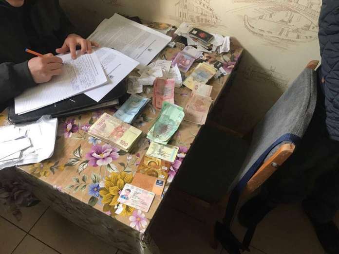У Києві затримали банду сутенерів У Києві затримали банду сутенерів