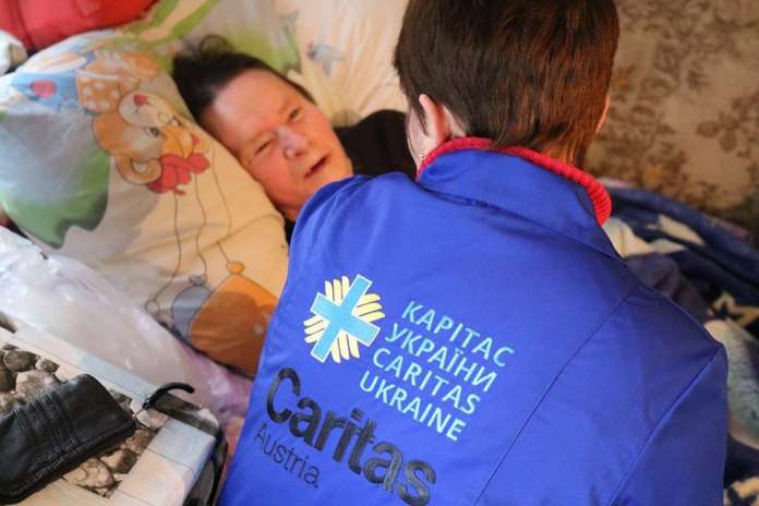 В Україні започатковують проект «Домашня опіка у буферній зоні» В Україні започатковують проект «Домашня опіка у буферній зоні»