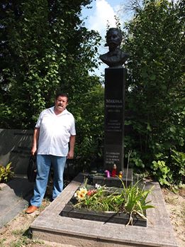 На Байковому кладовищі зникло погруддя Миколи Міхновського - 1