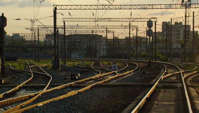 У Пустомитівському районі біля залізничної колії виявили підозрілу сумку У Пустомитівському районі біля залізничної колії виявили підозрілу сумку