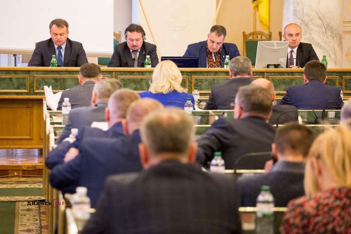 Біля Червонограда викинули вісім машин львівського сміття, – депутат Біля Червонограда викинули вісім машин львівського сміття, – депутат