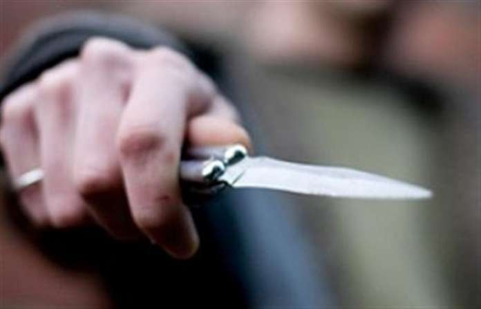У Львові зловмисник порізав ножем чоловіка У Львові зловмисник порізав ножем чоловіка