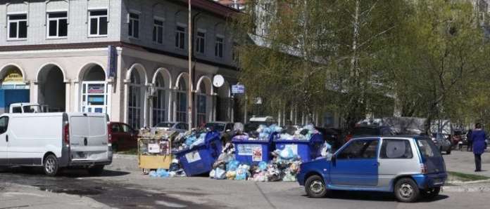 Станом на сьогодні сміття у Львові не вивезено з 297 майданчиків Станом на сьогодні сміття у Львові не вивезено з 297 майданчиків
