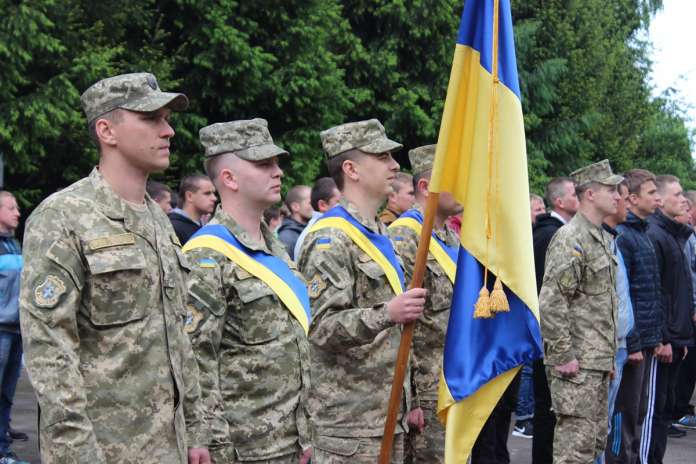 Інформація про те, що поліція не розшукуватиме тих, хто ухиляється від армії, може бути фейком, — військовий комісар Інформація про те, що поліція не розшукуватиме тих, хто ухиляється від армії, може бути фейком, — військовий комісар