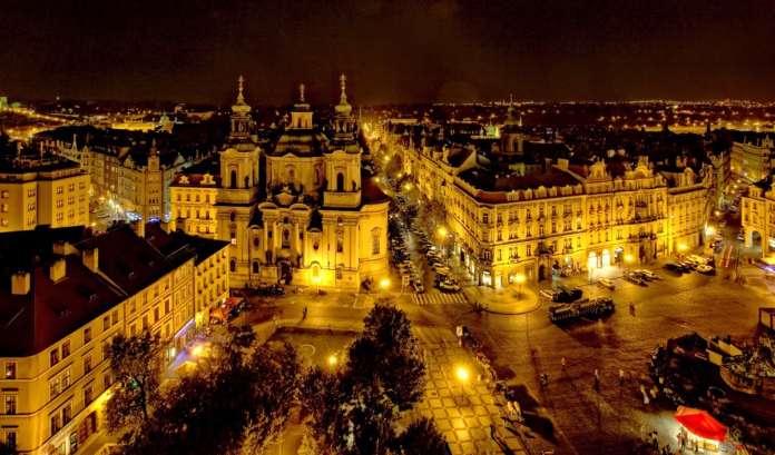 Для львів’ян підготували безкоштовну вечірню екскурсію Для львів’ян підготували безкоштовну вечірню екскурсію