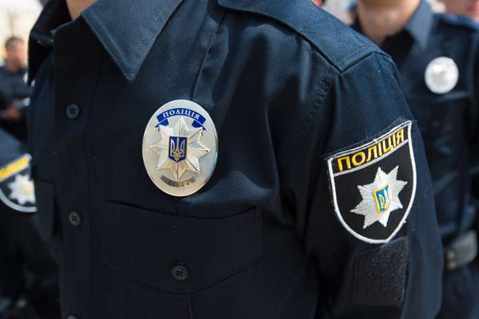 Патрульні запобігли пожежі і врятували чоловіка Патрульні запобігли пожежі і врятували чоловіка