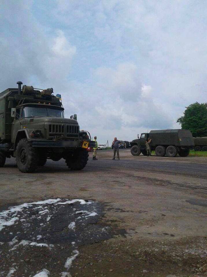 Внаслідок ДТП за участі військового КамАЗу пролилася димова суміш, – військовий прокурор - 1