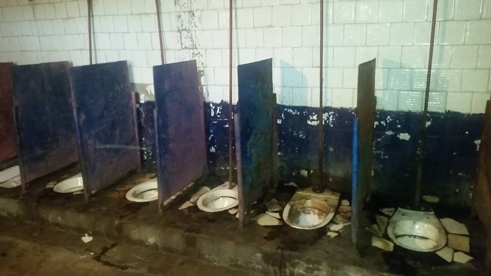 Під час перевірки у виправній колонії №48 у в’язнів знайшли наркотики, спиртне і ящики цигарок - 2