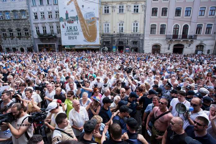 У Львові пройшло «віче» Садового (фоторепортаж) У Львові пройшло «віче» Садового (фоторепортаж)