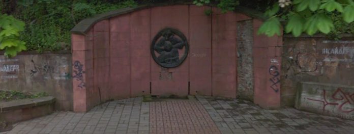 До 20 липня відкоригують проект реконструкції фонтану «Водолій» До 20 липня відкоригують проект реконструкції фонтану «Водолій»