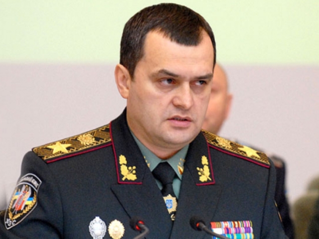 Суд дозволив заочне розслідування щодо екс-голови МВС Захарченка