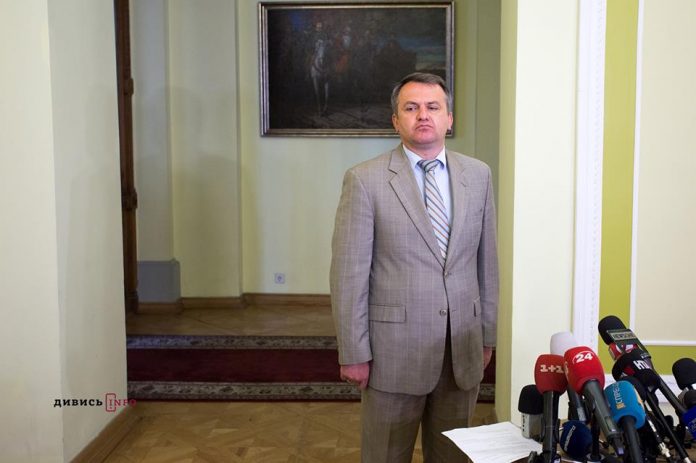 Не може в нас існувати школа, де навчається 5 дітей, – Синютка Не може в нас існувати школа, де навчається 5 дітей, – Синютка