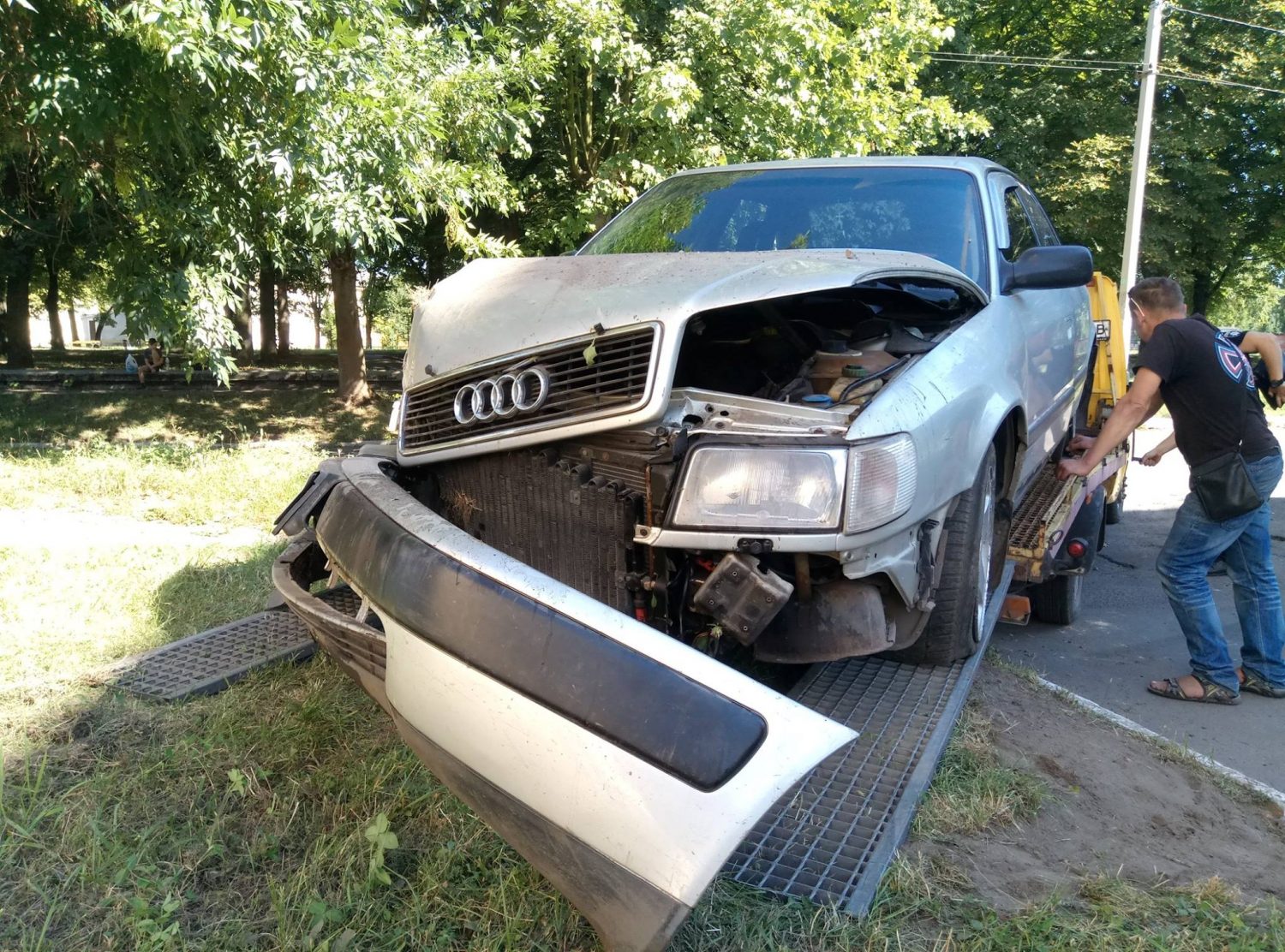 У Червонограді водій Audi протаранив будинок (фото)